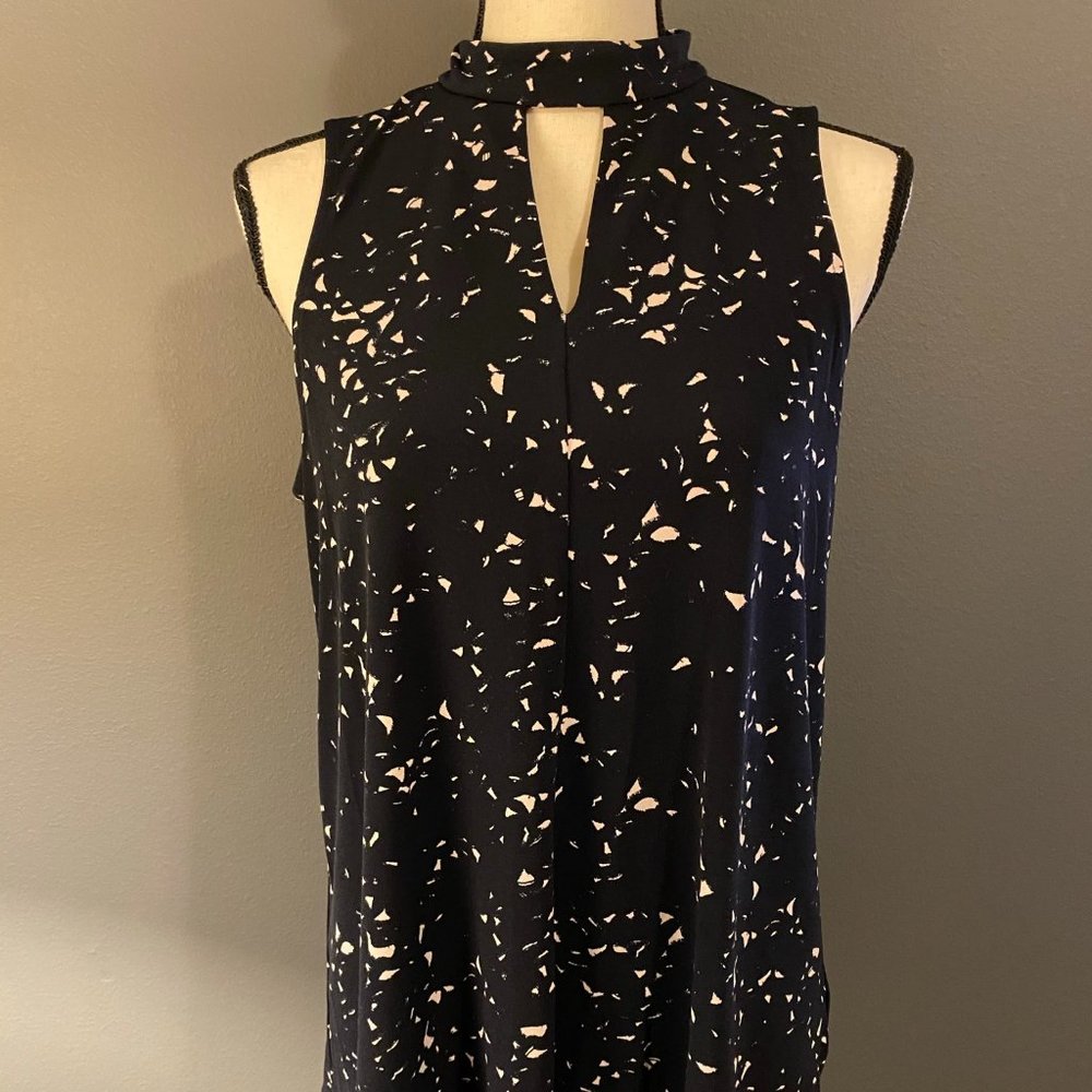 Ellen Tracy Navy/Tan Keyhole Sleeveless Top